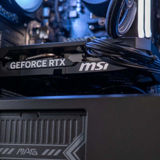 FlowUp x Powered By MSI - De Ik hoor je Gaming PC - Don Kaaklijn - Ryzen 5 - RTX 5060 - 32 GB RAM - 1 TB SSD - Waterkoeling