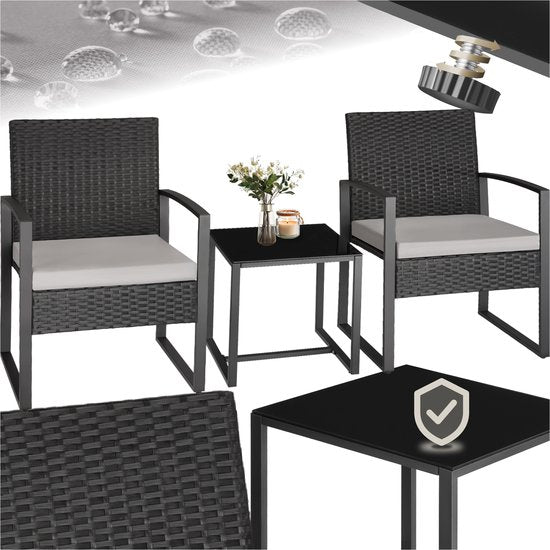 tectake® Tuinset Granada - Voor 2 Personen - 2 Loungestoelen met Bijzettafel - Wicker Zitgroep met Tuinstoelen en Tafel - Balkonmeubelset - Gestoffeerde Weerbestendige Stoelen inclusief Buitentuintafel - Zwart