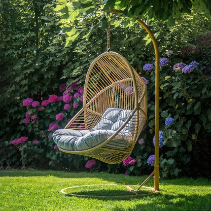 Ogarden Hangstoel Havana– Egg Chair met Bruin Standaard – Grijs Kussen – Voor Binnen & Buiten