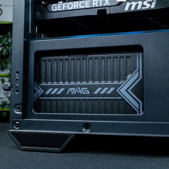 FlowUp x Powered By MSI - De Tetragame Gaming PC - Ryzen 7 5700x - RTX 5060 - 32 GB Corsair RAM - MSI 650w - 1 TB NVMe SSD - AZZA Galeforce ARGB